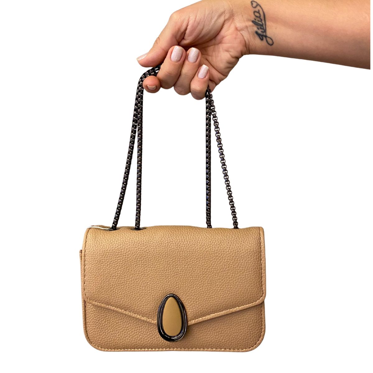 Bolsa Feminina com Corrente e Fecho Magnético