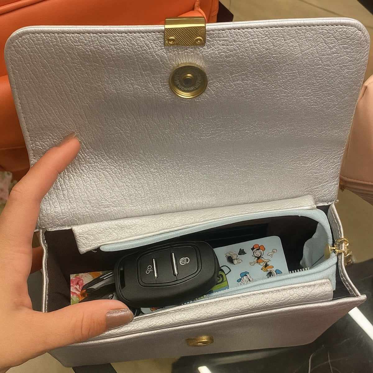 Bolsa Feminina Pequena de Mão e Tiracolo c/ Alça Regulável