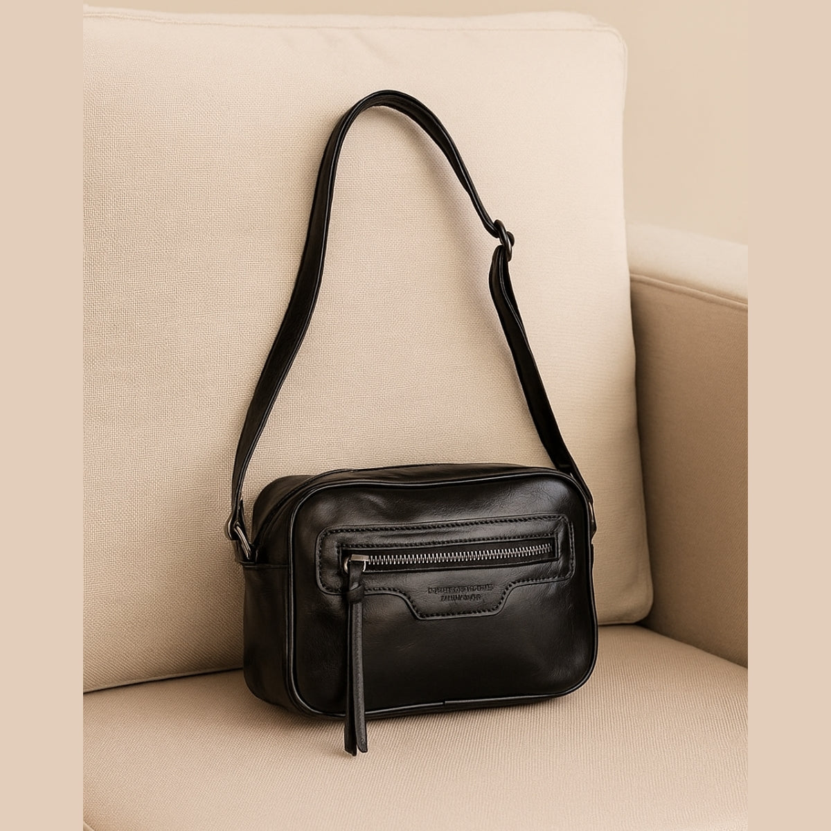 Bolsa Feminina Transversal c/ Alça Regulável e Bolso Frontal