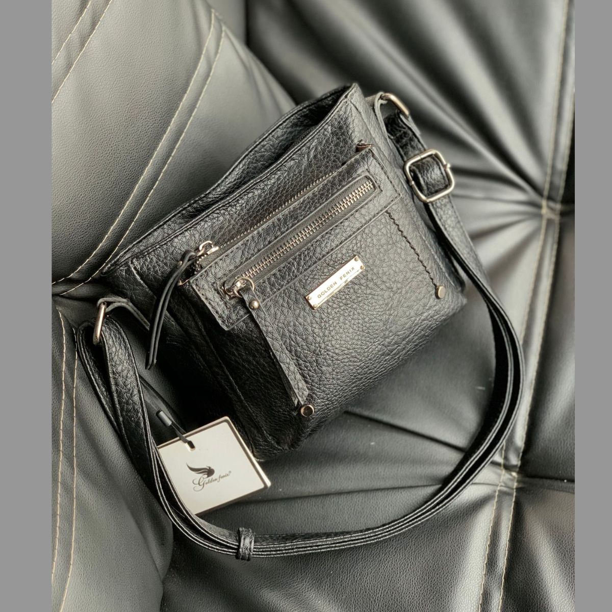 Bolsa Tiracolo Pequena com Design Clássico e Funcional