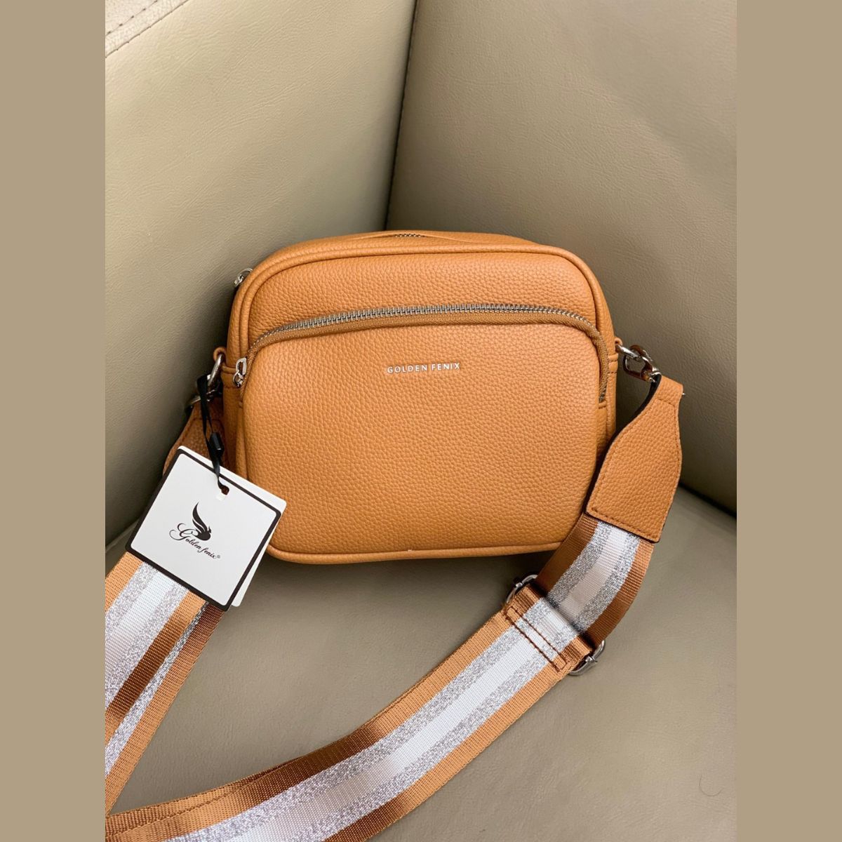 Bolsa Transversal Golden Fenix com Alça Listrada Resistente