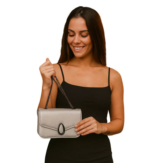 Bolsa Feminina com Corrente e Fecho Magnético