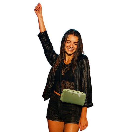 Bolsa Feminina Transversal Verniz Estilosa Impermeável