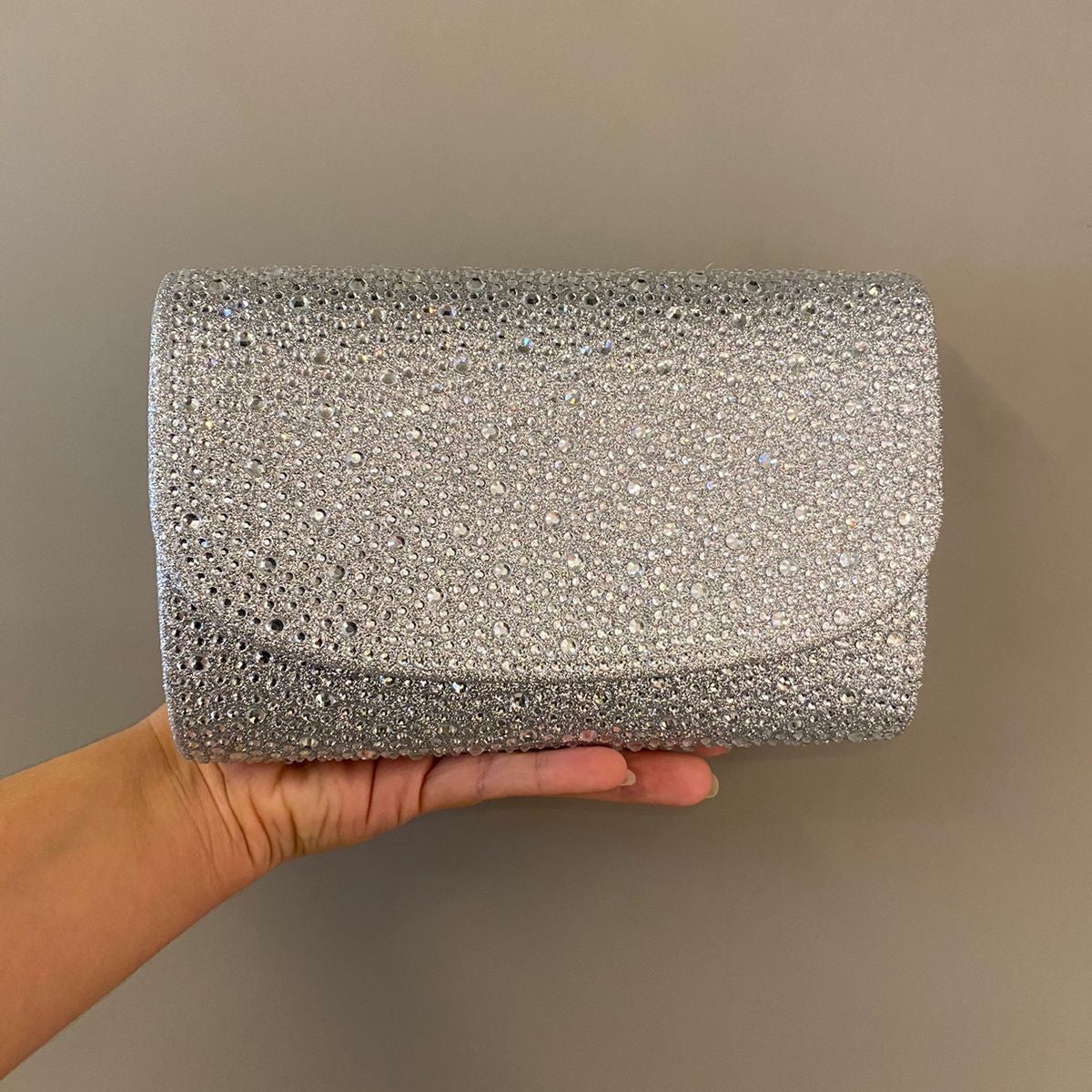 Bolsa Carteira Festa Strass com Alça Corrente Victória Voice
